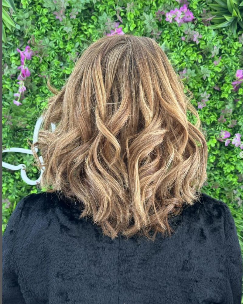 Cabelo curto com ondulação Cabelo curto com ondulação